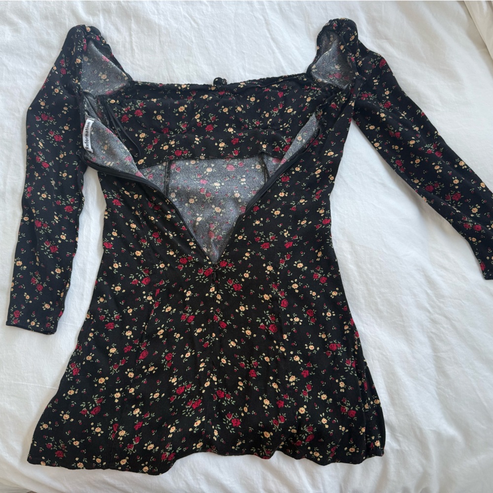 Floral Off-Shoulder Top - Picture 2 of 2